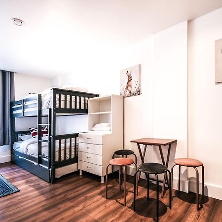 Spacious Apartment In Piccadilly Sleep 6 Vrb London Eksteriør bilde