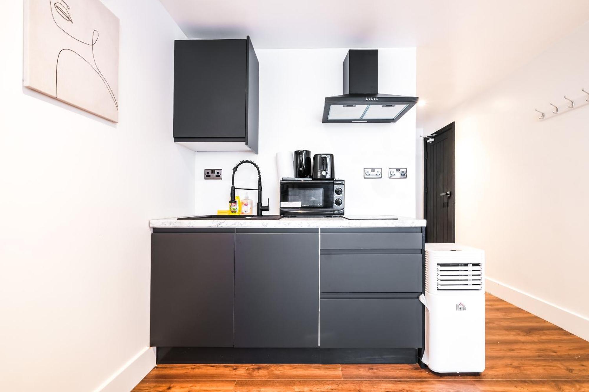 Spacious Apartment In Piccadilly Sleep 6 Vrb London Eksteriør bilde