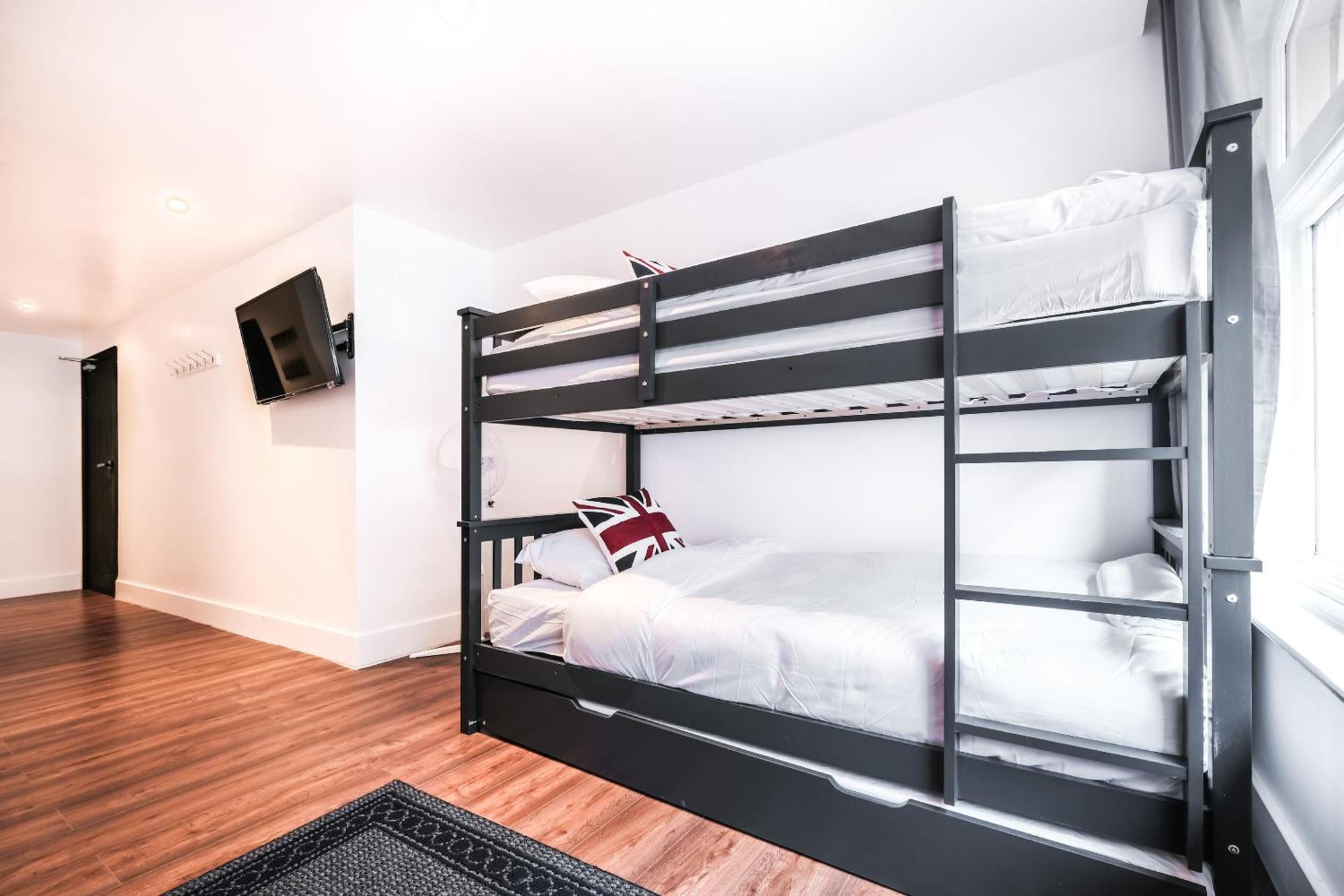 Spacious Apartment In Piccadilly Sleep 6 Vrb London Eksteriør bilde
